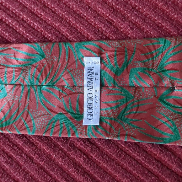 Giorgio Armani Silk Tie - Picture 3 of 4